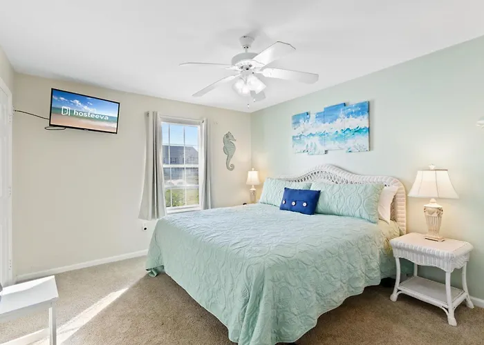 Colony Club Apartment *