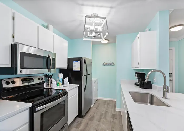 Colony Club Apartment