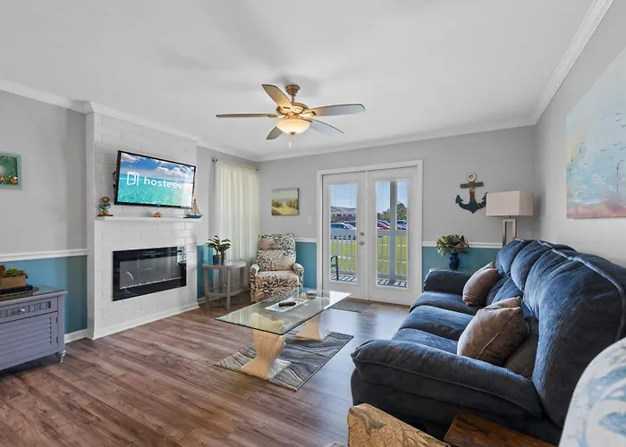 Colony Club Apartment